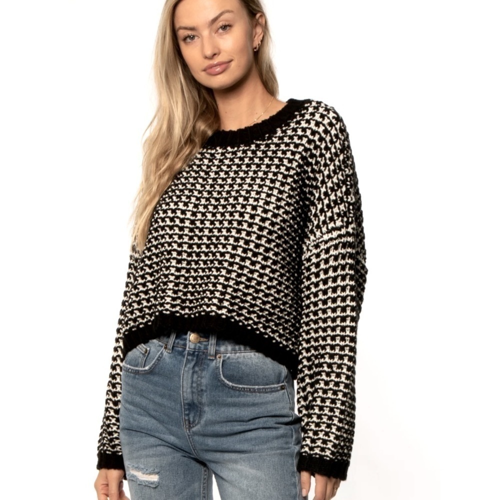CLOUD TEN BOXY DROPPED ARMHOLE SWEATER BULKY ACRYLIC WAFFLE KNIT CROPPED SIZE S